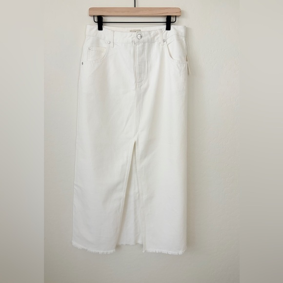 NEW Pilcro The Madi Front-Slit Denim
Skirt in Ivory - Picture 4 of 7